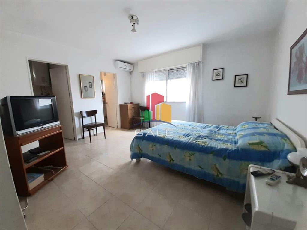 Península a pasos de rambla portuaria