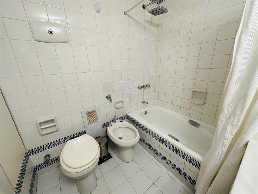 Apartamento de 3 dormitorios y dependencia de en