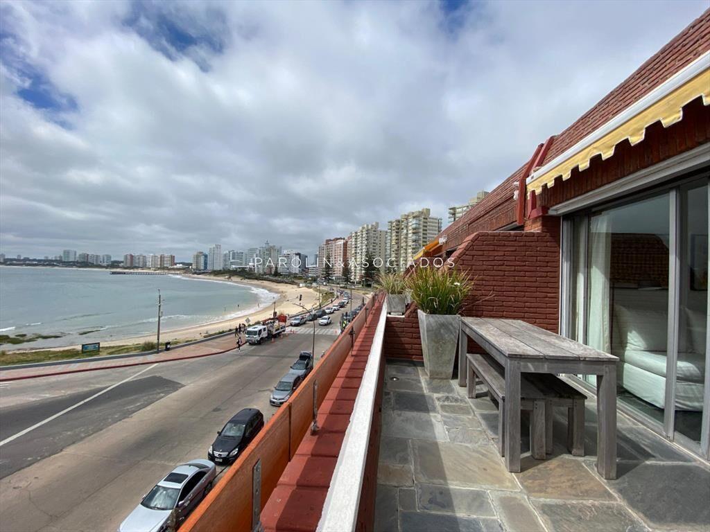 Vende apartamento con vista al mar de 3 Punta del