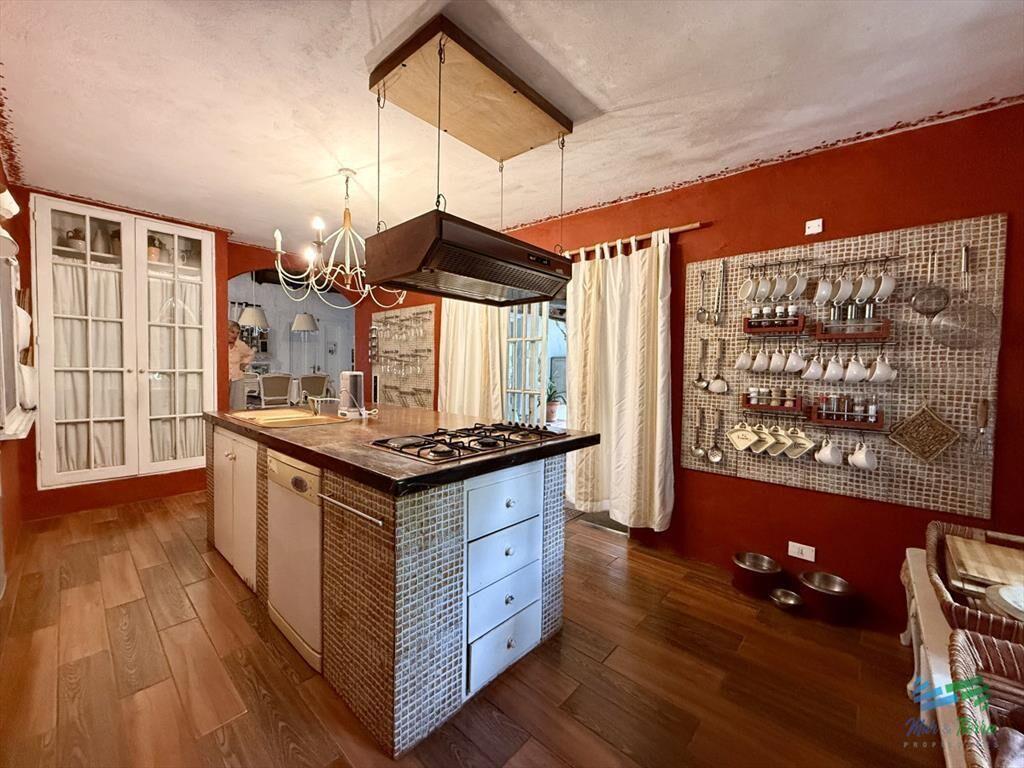 En venta casa 4 dormitorios con piscina en Punta