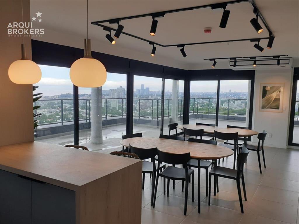 Apartamento de 2 dormitorios en venta con renta en Malvín -