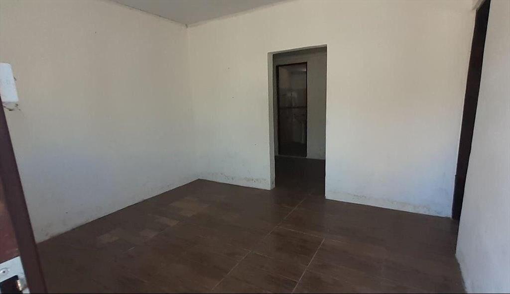 Venta de Casa Reciclada en Salto con Gran Terreno y Excelen