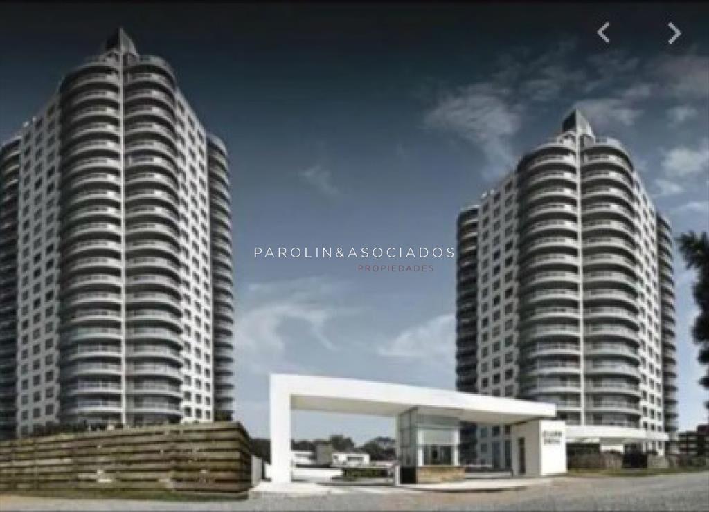 Apartamento en venta de 3 dormitorios Ocean Punta