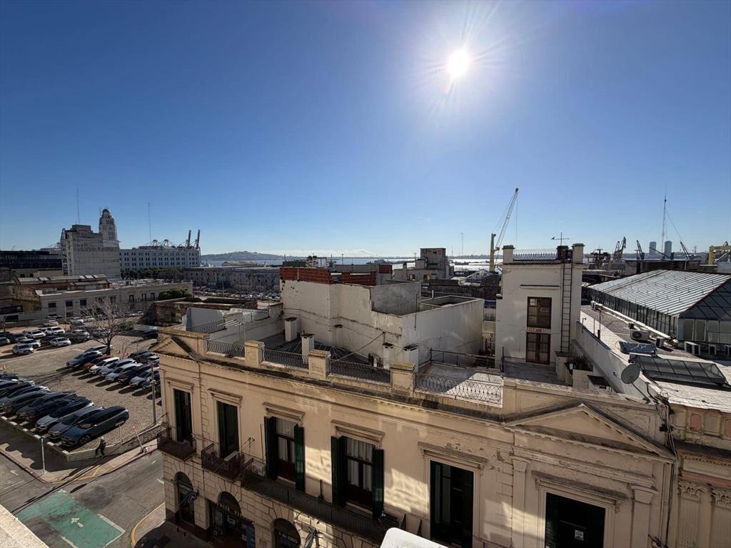 Alquiler de Oficina en Zabala en Ciudad vieja