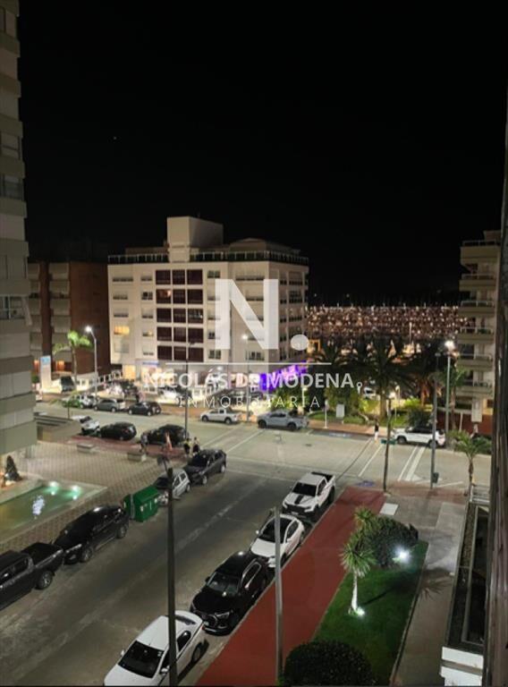 APARTAMENTO CON VISTA AL PUERTO 2 DORMITORIOS EN