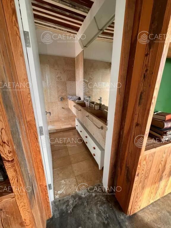 Venta casa 5 dormitorios Punta Piedras,