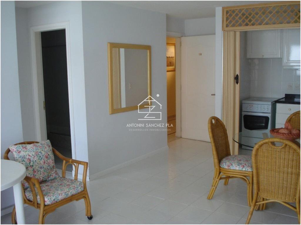 Con amplio espacio, te ofrecemos este acogedor departamento