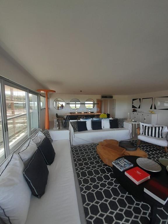 Apartamento de 3 dormitorios en Silente , Punta ,