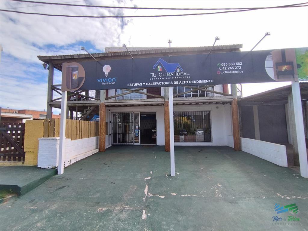 VENDO LOCAL, CASA Y GALPON EN MALDONADO, ZONA