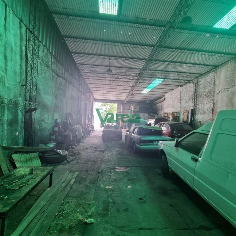 Venta de galpon con casa de 2 dorm Camino a