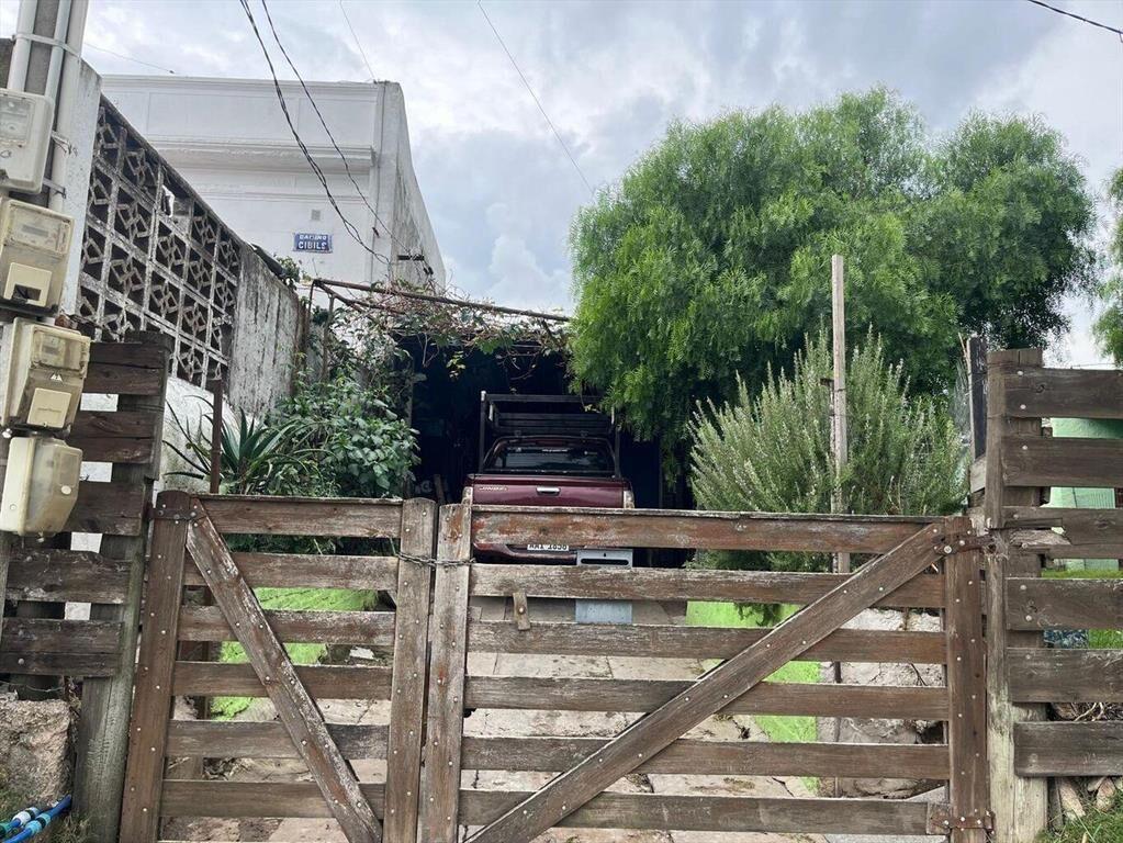 VENTA CASA PH 2 DORMITORIOS, COCHERA, PARRILLERO EN CERRO