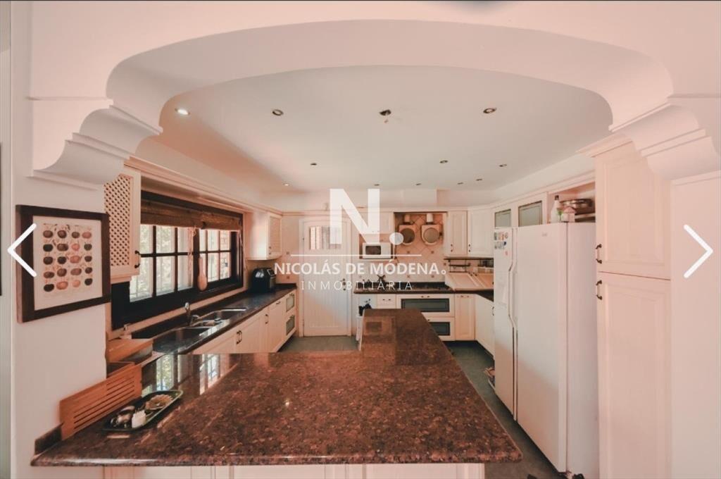 En venta casa de 5 dormitorios a metros del mar