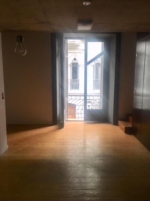Venta Ciudad Vieja Oficina en Barreiro Ramos con 2 garajes