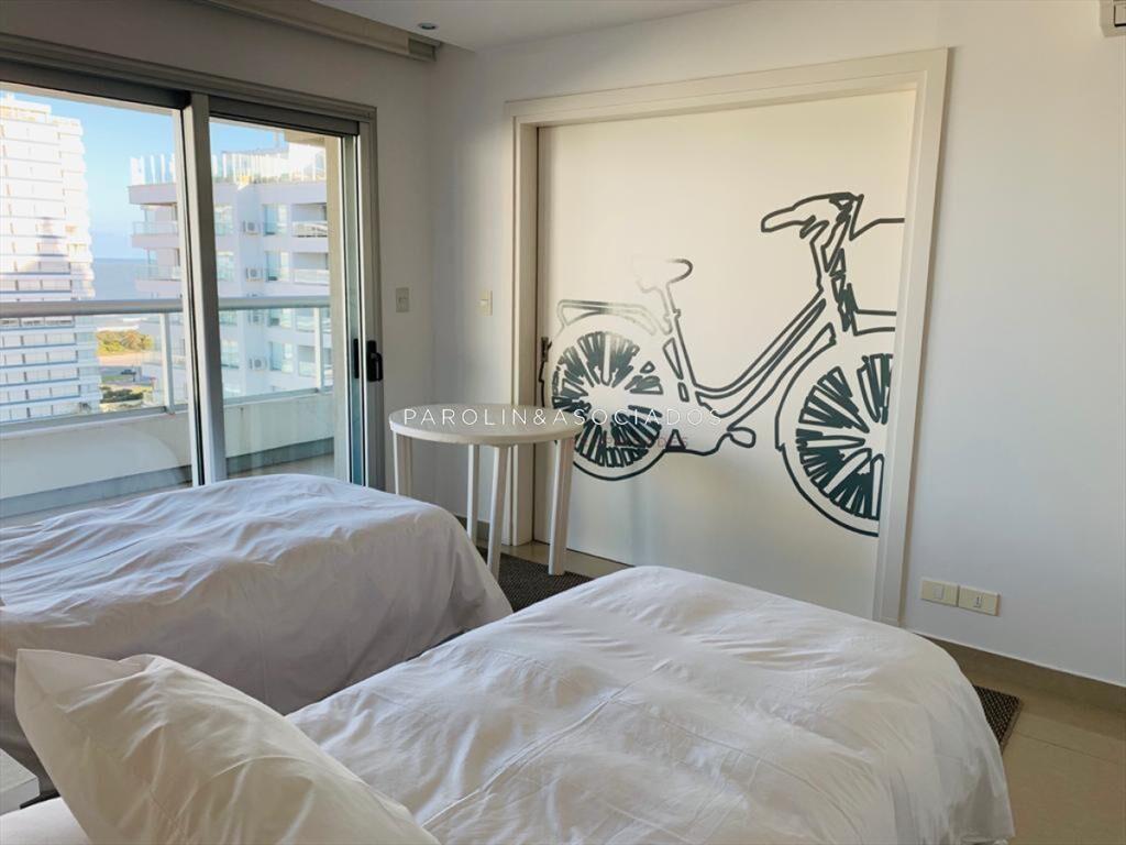 Apartamento en venta de 3 dormitorios en Brava