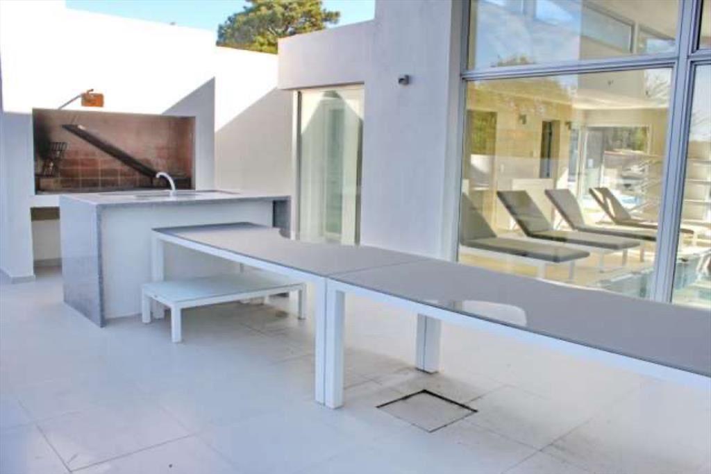 Hermoso Apartamento sobre Roosevelt de 3 Dormitorios y Amen