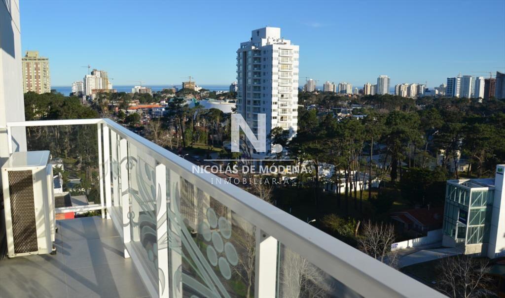 Departamento de 2 dormitorios en venta Punta del