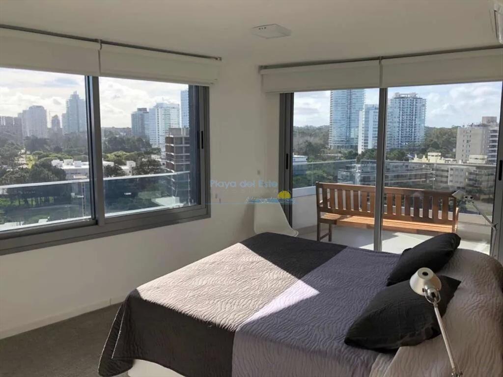 Excelente apartamento de 3 dormitorios en venta.