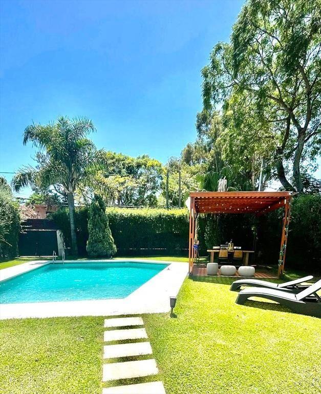 Venta Casa Cinco Dormitorios Cinco baños con Piscina en Car