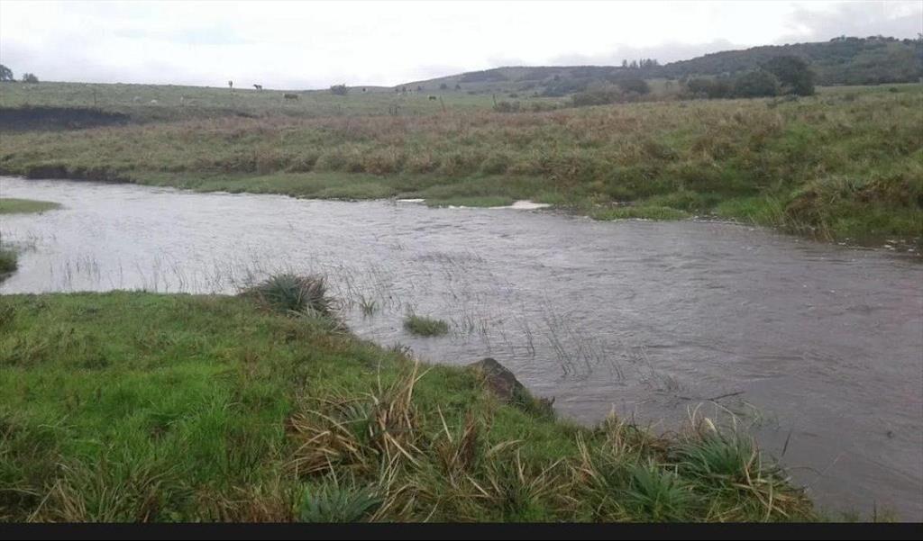 Terreno sobre Ruta 8 con Agua Natural y Proyecto Turístic
