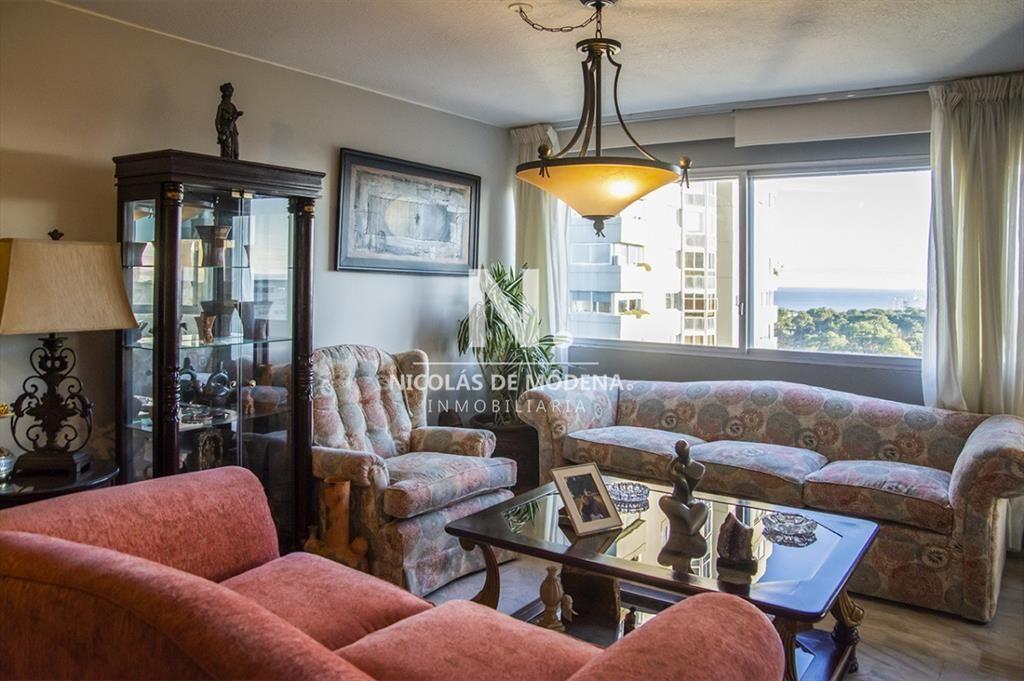 Apartamento en Roosevelt Center de 3 dormitorios