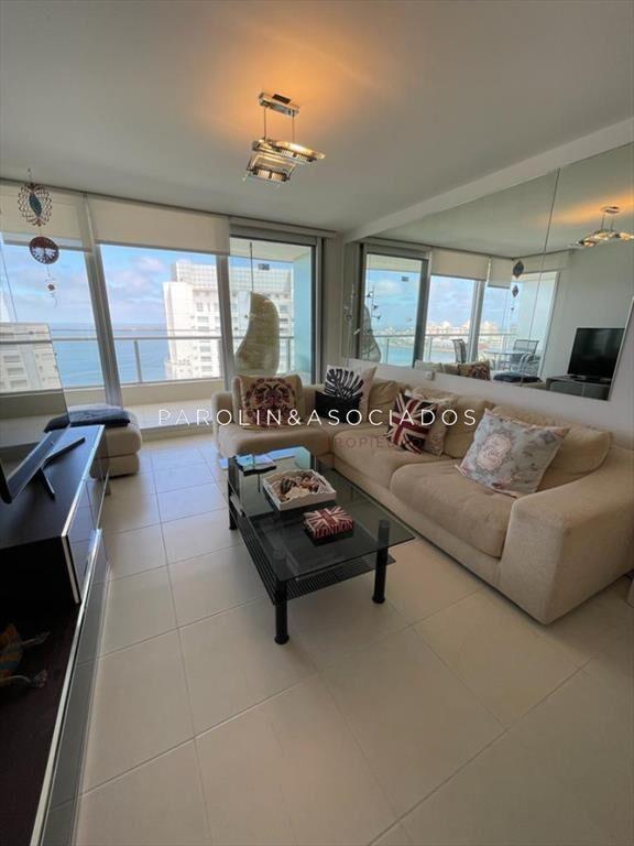 Apartamento en Venta de 2 dormitorios en Season -