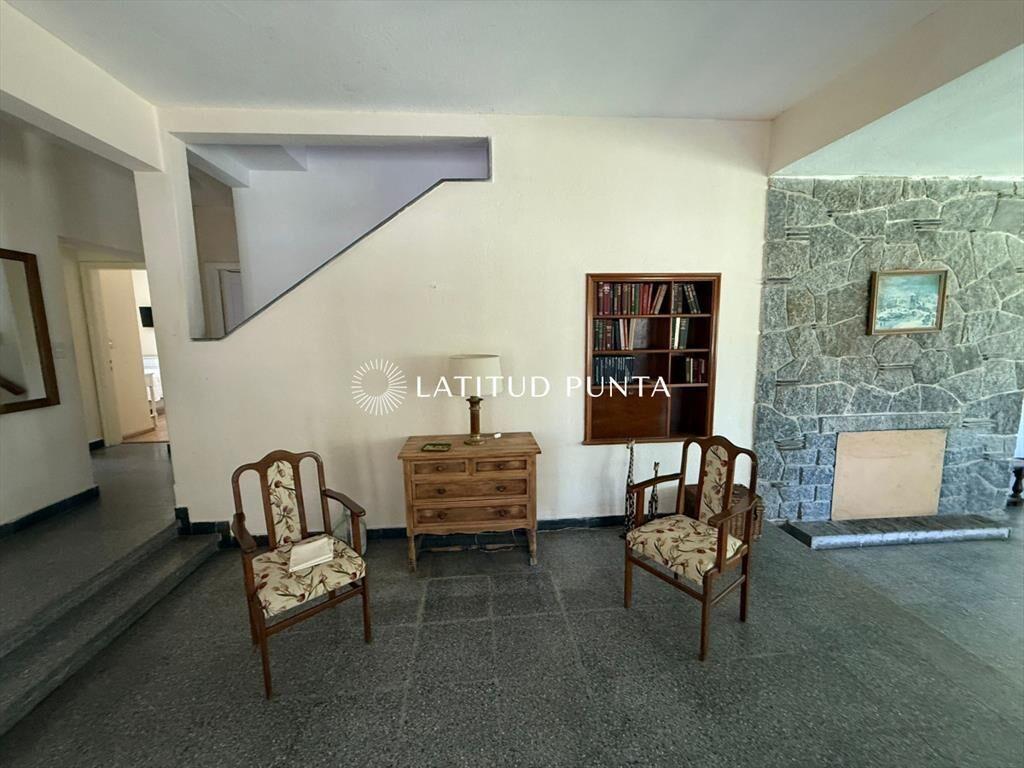 Casa a una cuadra del mar en venta