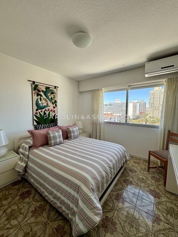 Apartamento en Venta y Alquiler, Peninsula, Punta