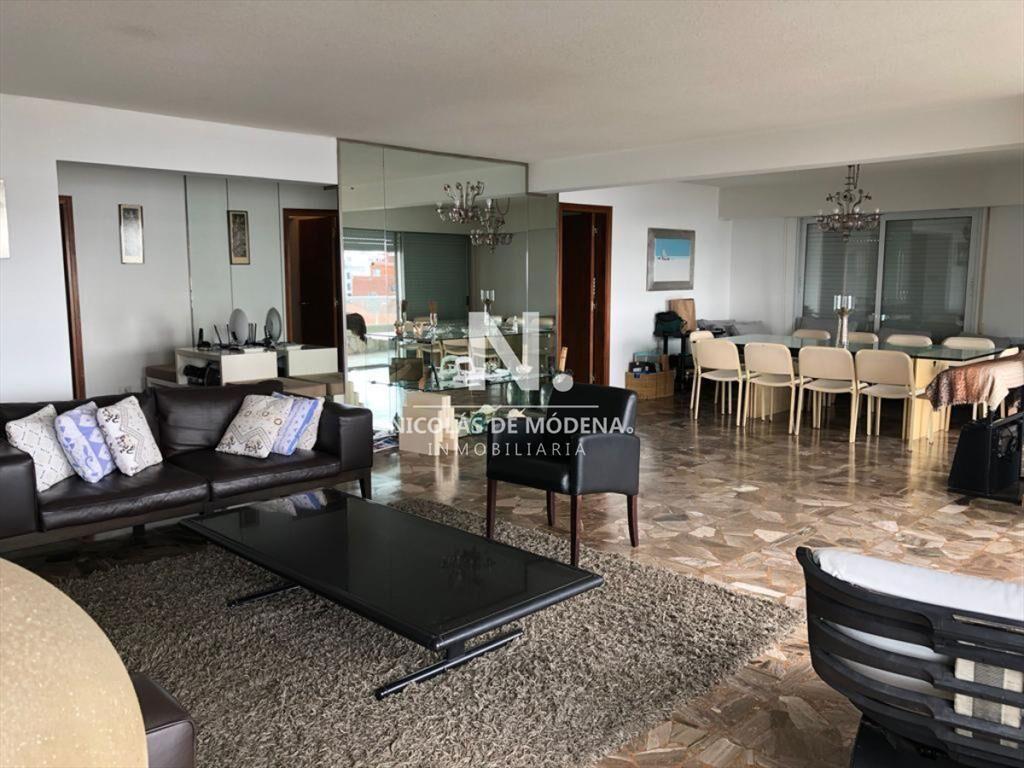 Apartamento de 3 dormitorio frente al Mar Punta