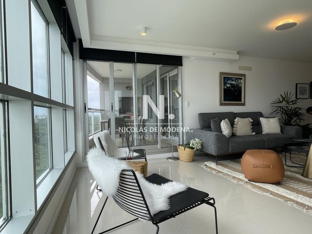Vende apartamento de 2 dormitorios con vista al