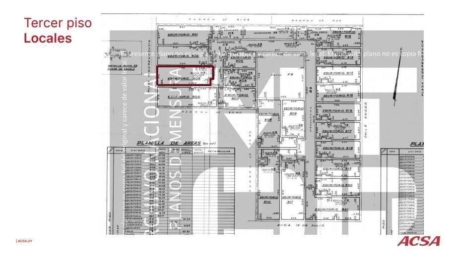 Venta de galería con locales, oficinas y 20 garage, en Centr