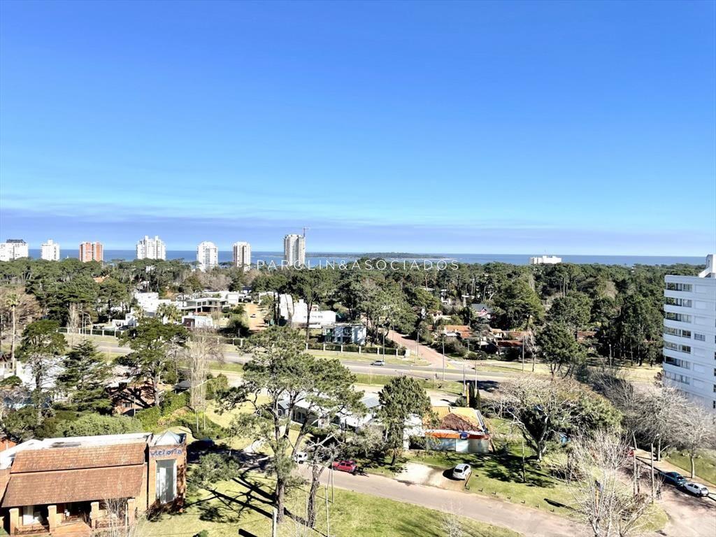 Apartamento en venta en torre Yoo, Punta del Este.