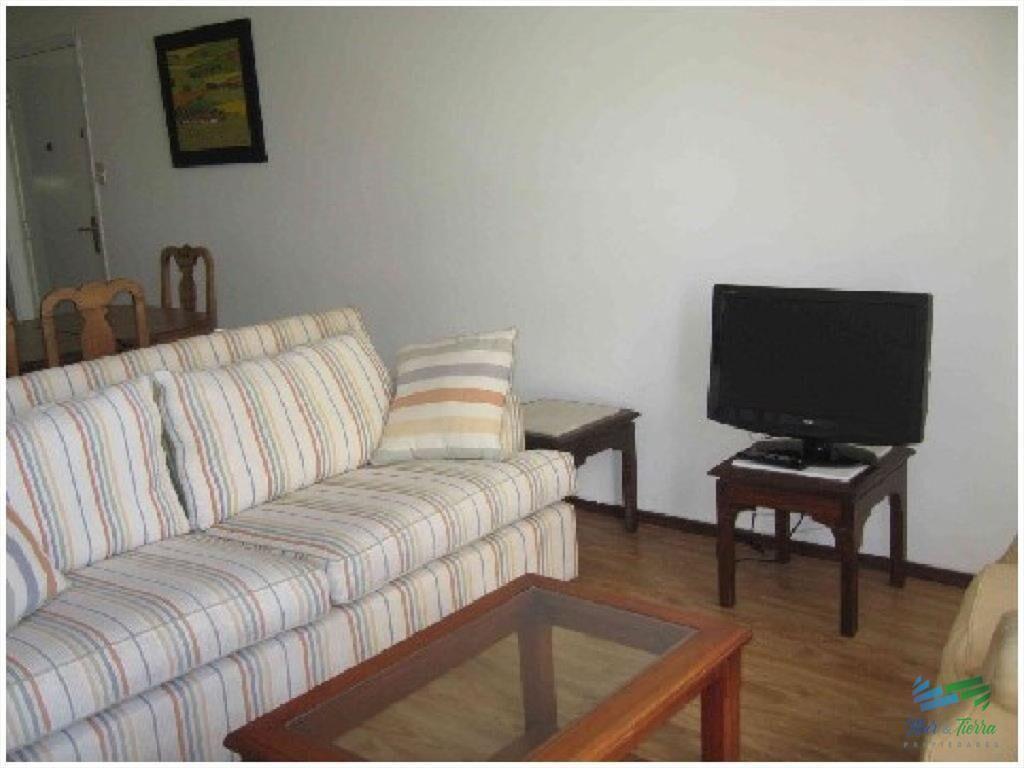 Apartamento en Brava, 3 dormitorios *