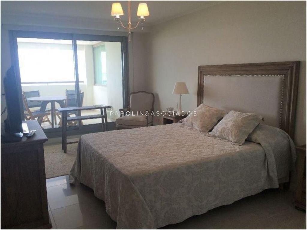 Hermoso apartamento de 3 dormitorios en venta en