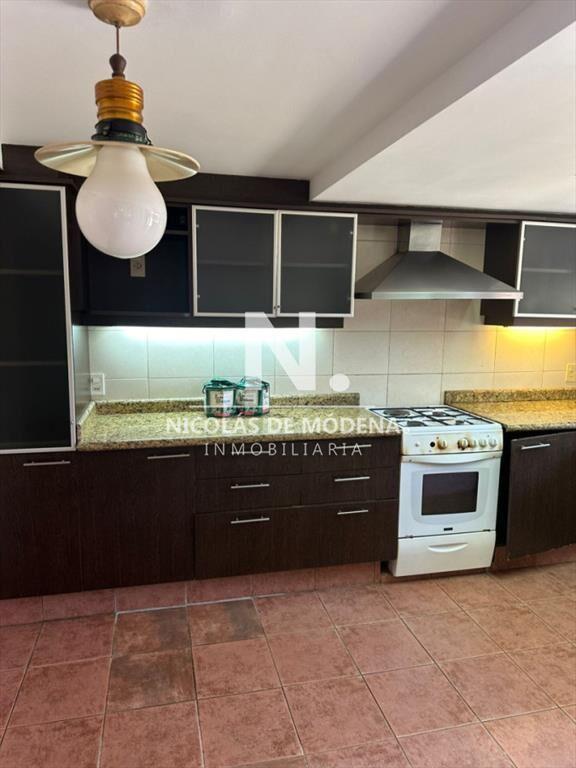 OPORTUNIDAD EN BARRIO CANTEGRIL . VENDO CASA DE 3