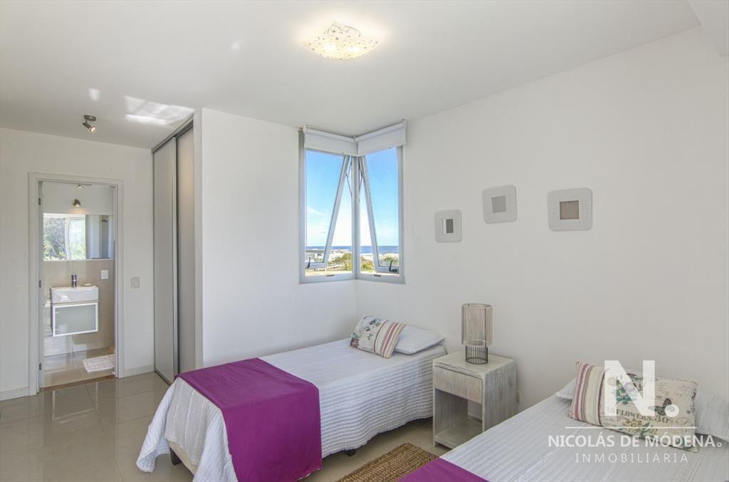 Apartamento Tres Dormitorios en Playa Brava Punta del Este