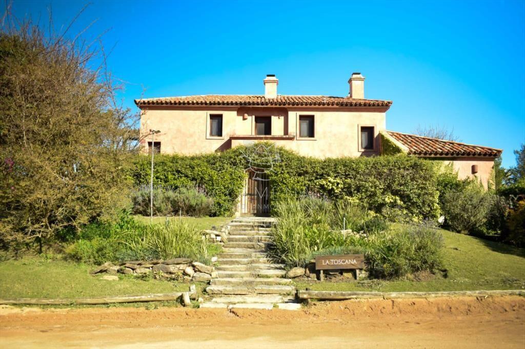 Casa en Montoya de 5 dormitorios
