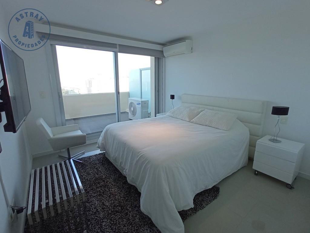Penthouse en parada 7 de Playa Brava...