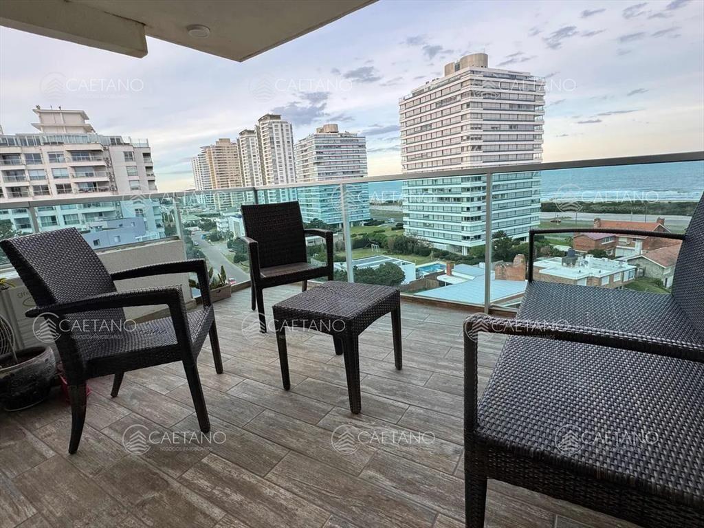 Venta apartamento en playa brava, punta del este