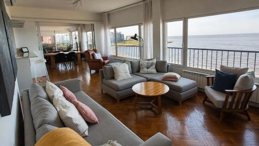 Venta Apartamento Penthouse duplex 4 dormitorios con garaje