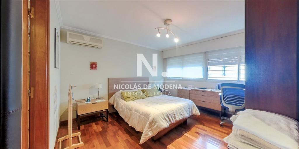 Penthouse de 4 Dormitorios en Venta, frente a la