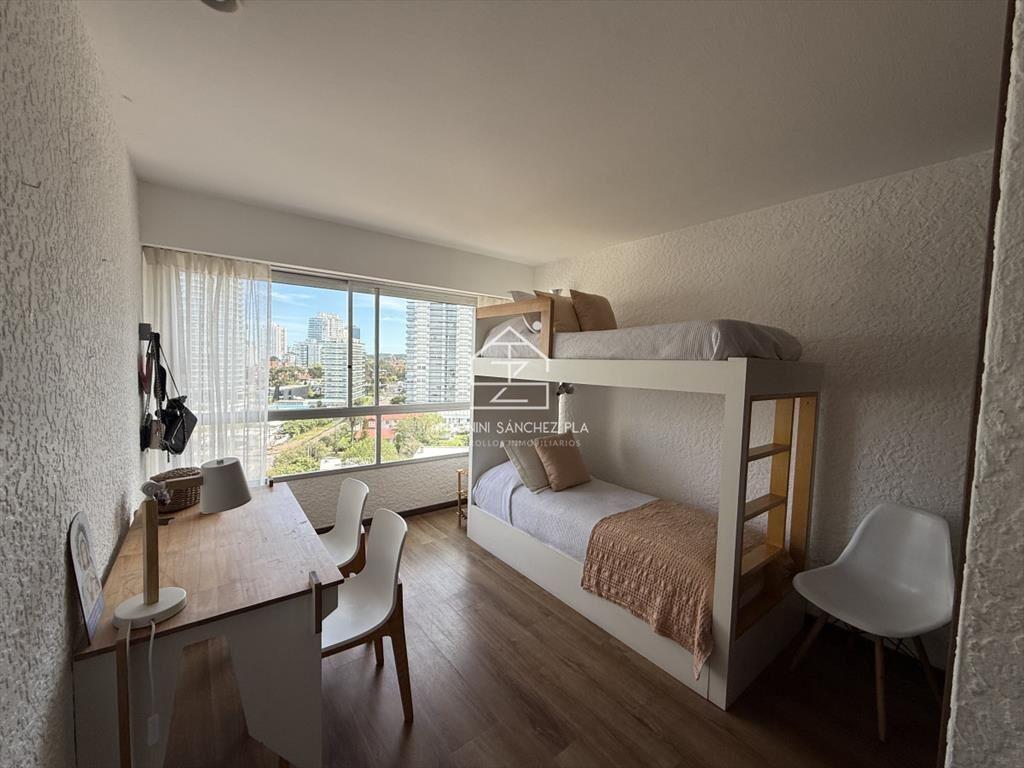 VENTA HERMOSO APTO A PASOS DE LA BRAVA