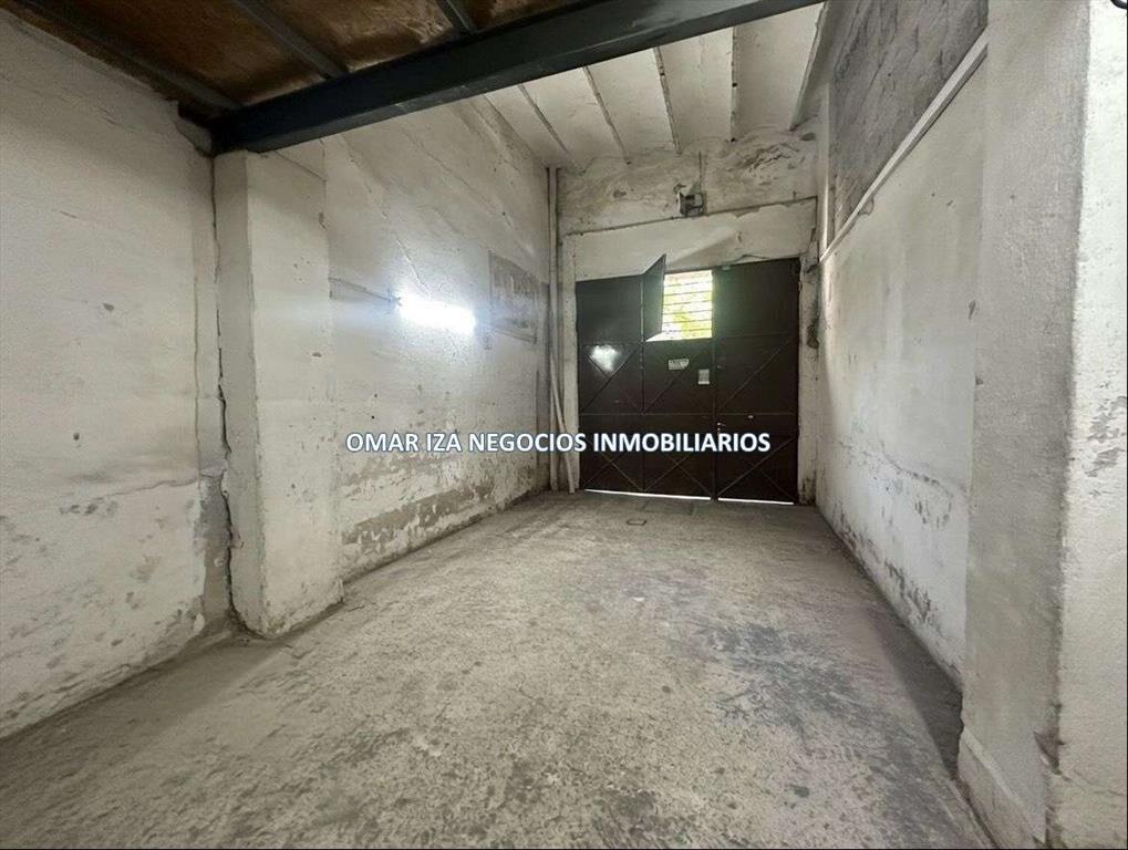 Venta local industrial, comercial o deposito. Galpon en La
