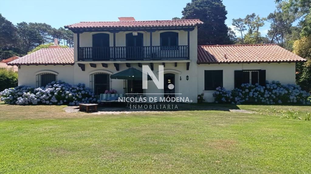 Hermosa casa en zona San Rafael en alquiler