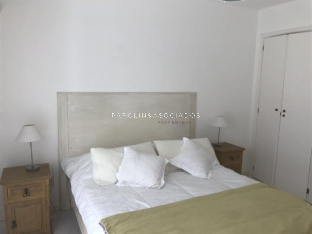 Apartamento en venta de 2 dormitorios + en Punta