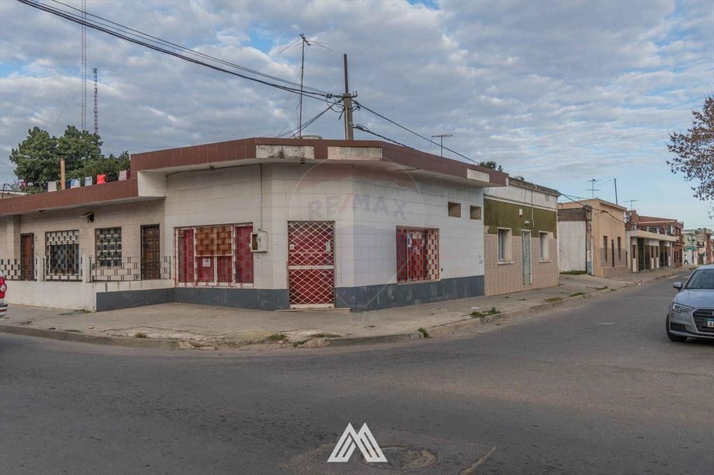 Se alquila local comercial en Pando