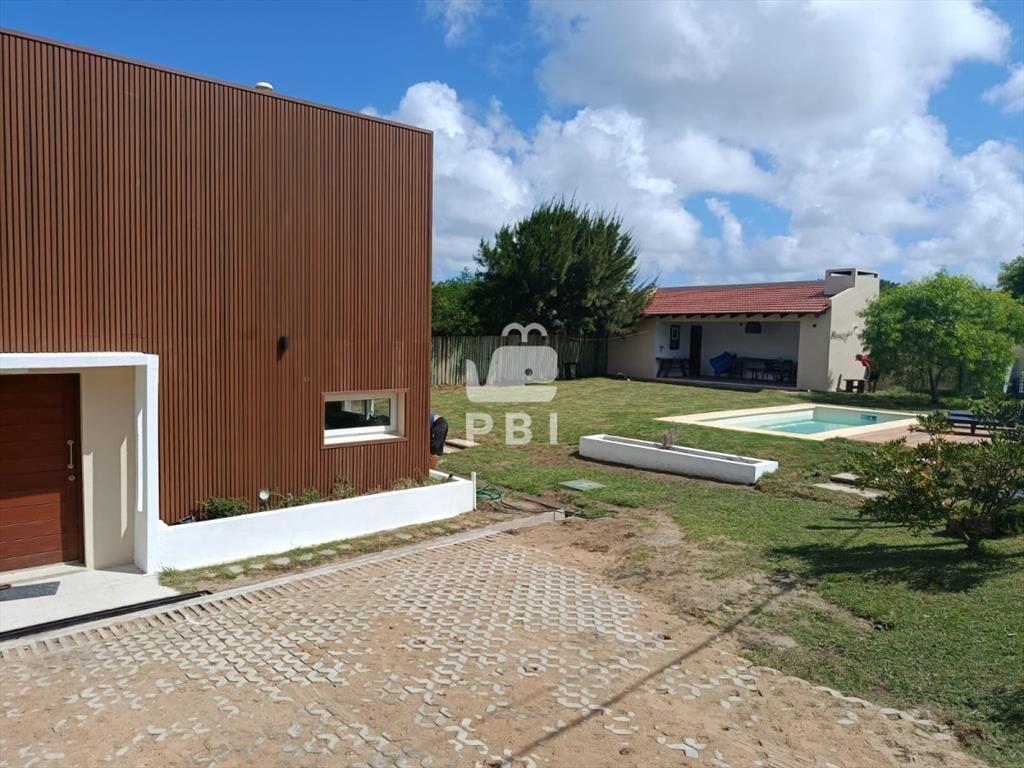Casa en venta de 3 dormitorios con piscina en en