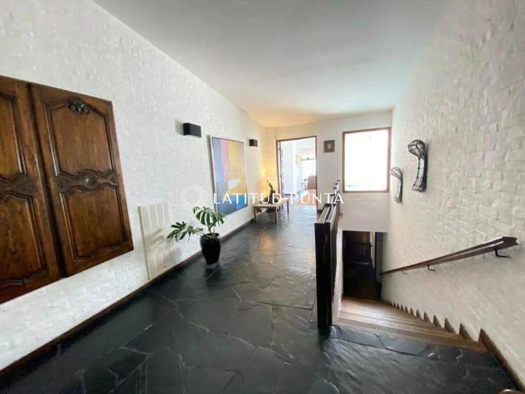 PenÃnsula, casa 6 dormitorios excelente vista y