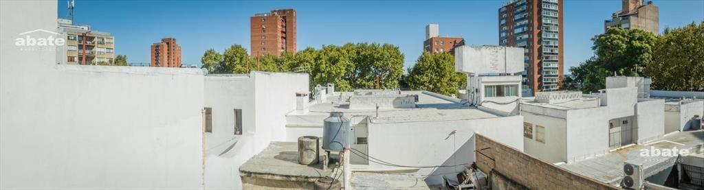 Venta apartamento dos dormitorios en Barrio Sur con terraza