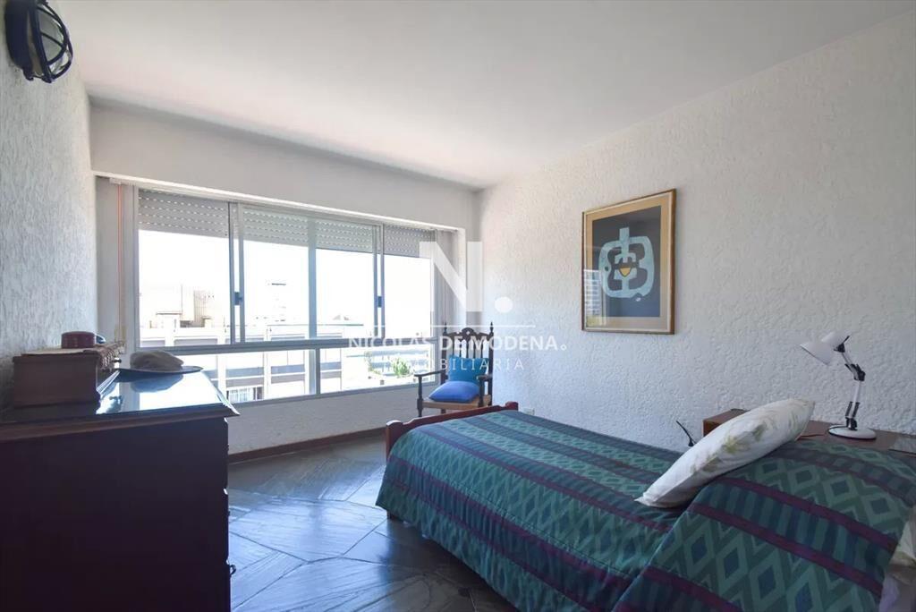 Torre en Península con piscina. Apartamento en 1