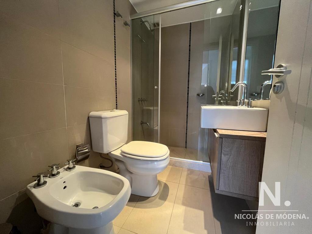Apartamento en Venta de 2 dormitorios a cuadras del Puerto